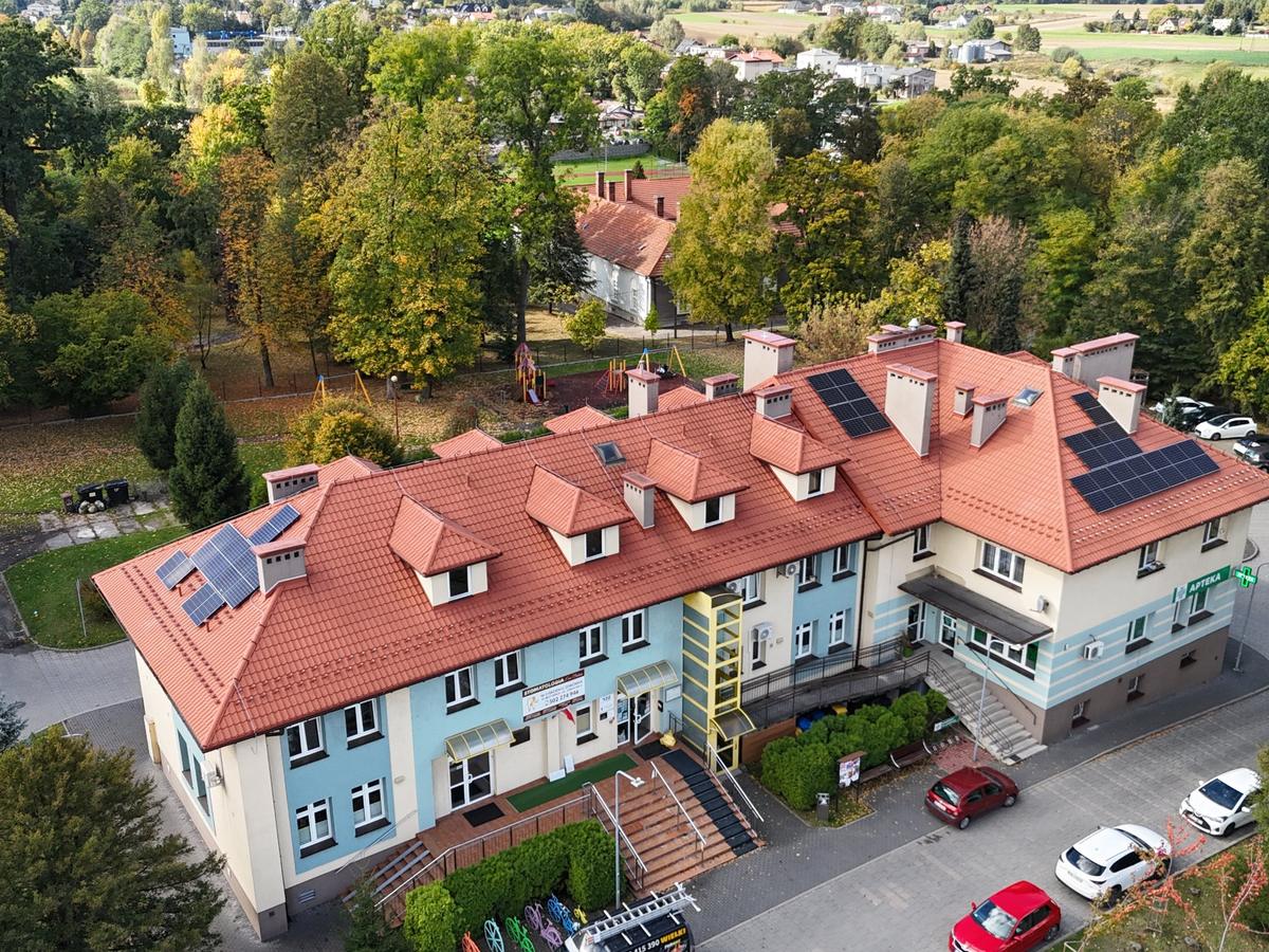 Instalacja fotowoltaiczna o mocy 20,24 kWp na potrzeby budynku Samodzielnego Publicznego Zakładu Opieki Zdrowotnej w Bestwinie