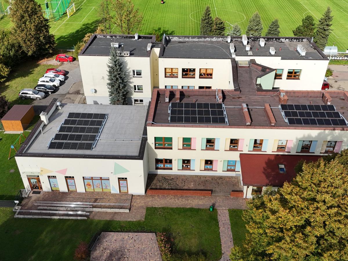 Instalacja fotowoltaiczna o mocy 17,94 kWp na potrzeby budynku Przedszkola Publicznego w Kaniowie